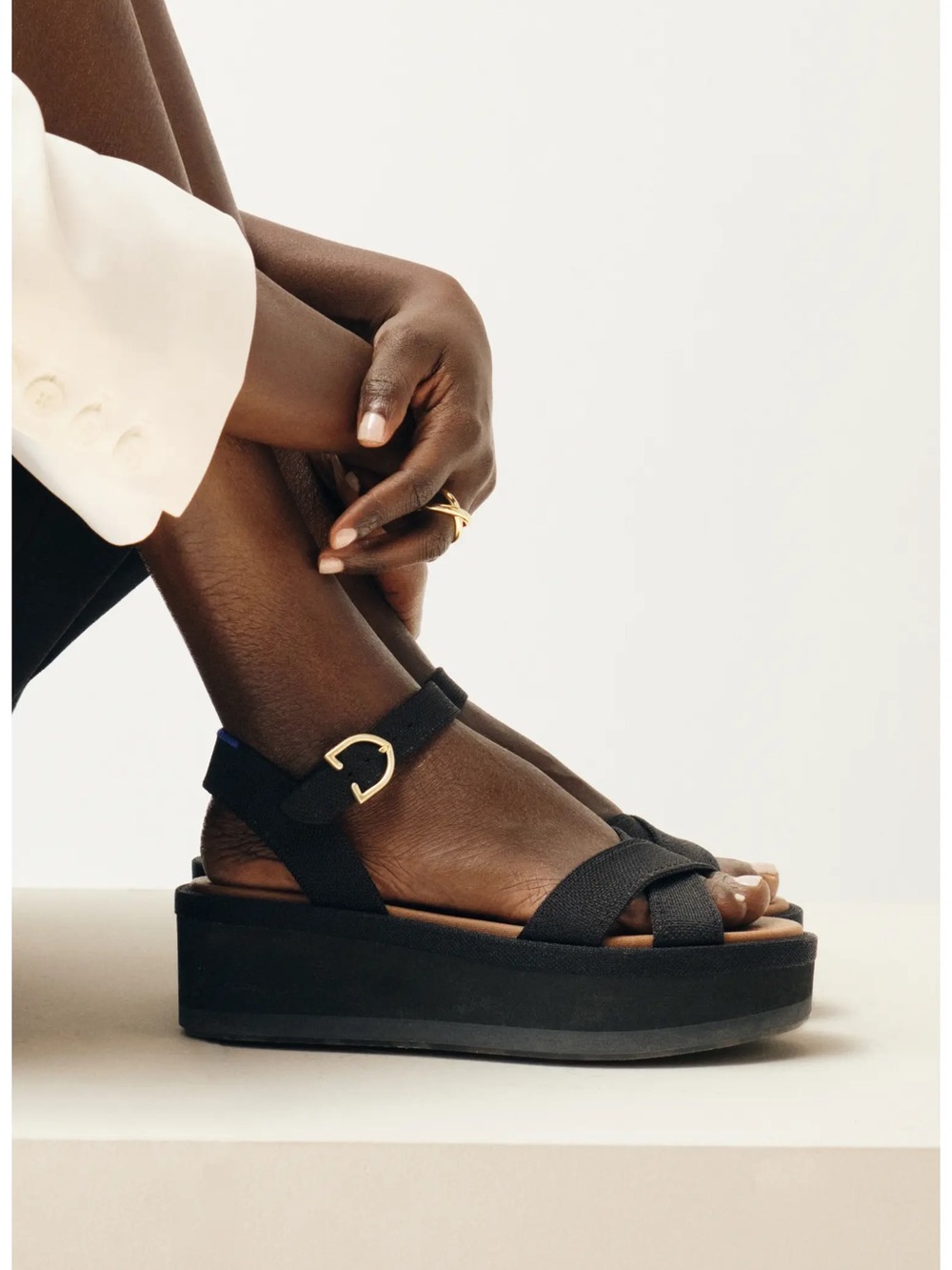 Rothy’s The Criss-Cross Lightweight Wedge - Picture 3 of 9